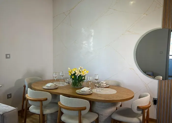 Ninth Cloud 아파트 *